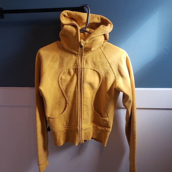 Yellow lululemon Scuba Hoodie Size 2 - Picture 2 of 4